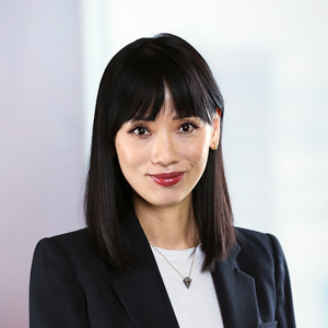 Angela Kung Headshot