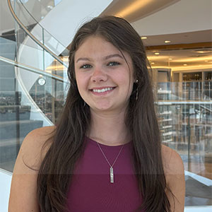 Emma Sansom headshot