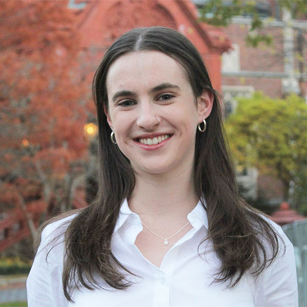 Caroline Nolan headshot