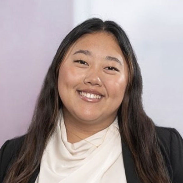 Emma Jing headshot