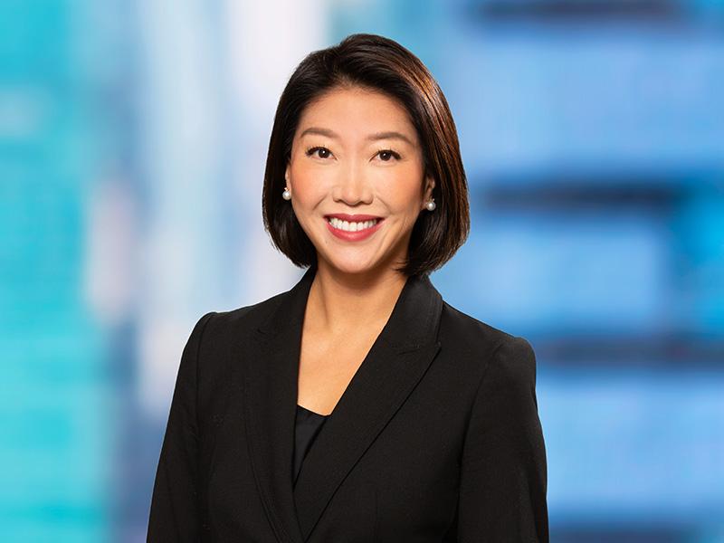 Vanessa Yen Professional Headshot Mintz