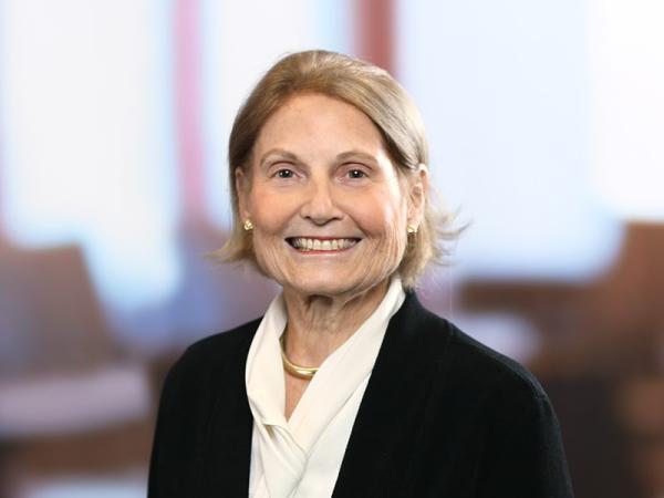 Professional Cropped Marrkand Kim Mintz