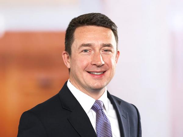 Professional Cropped DeVoogd Drew Mintz