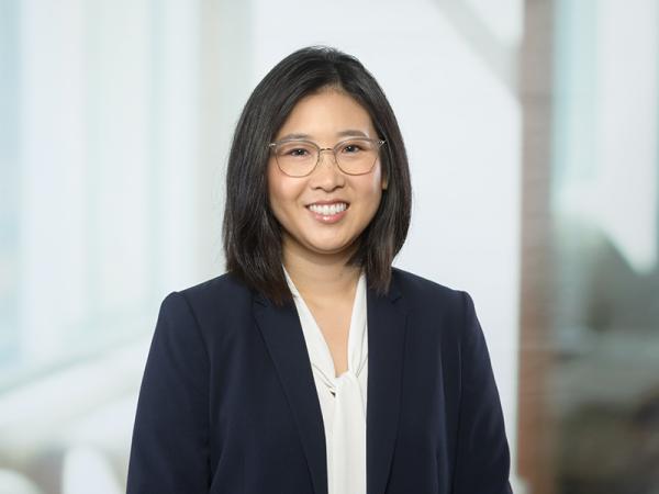Jennifer Kim Headshot