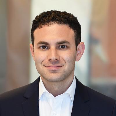 Adam Korn headshot