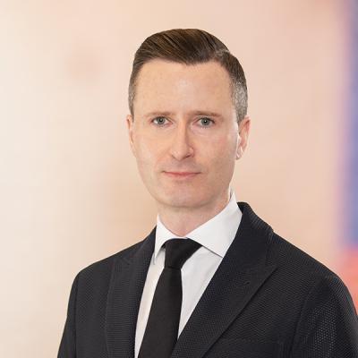 Vlasis_Robert_Professional_Cropped